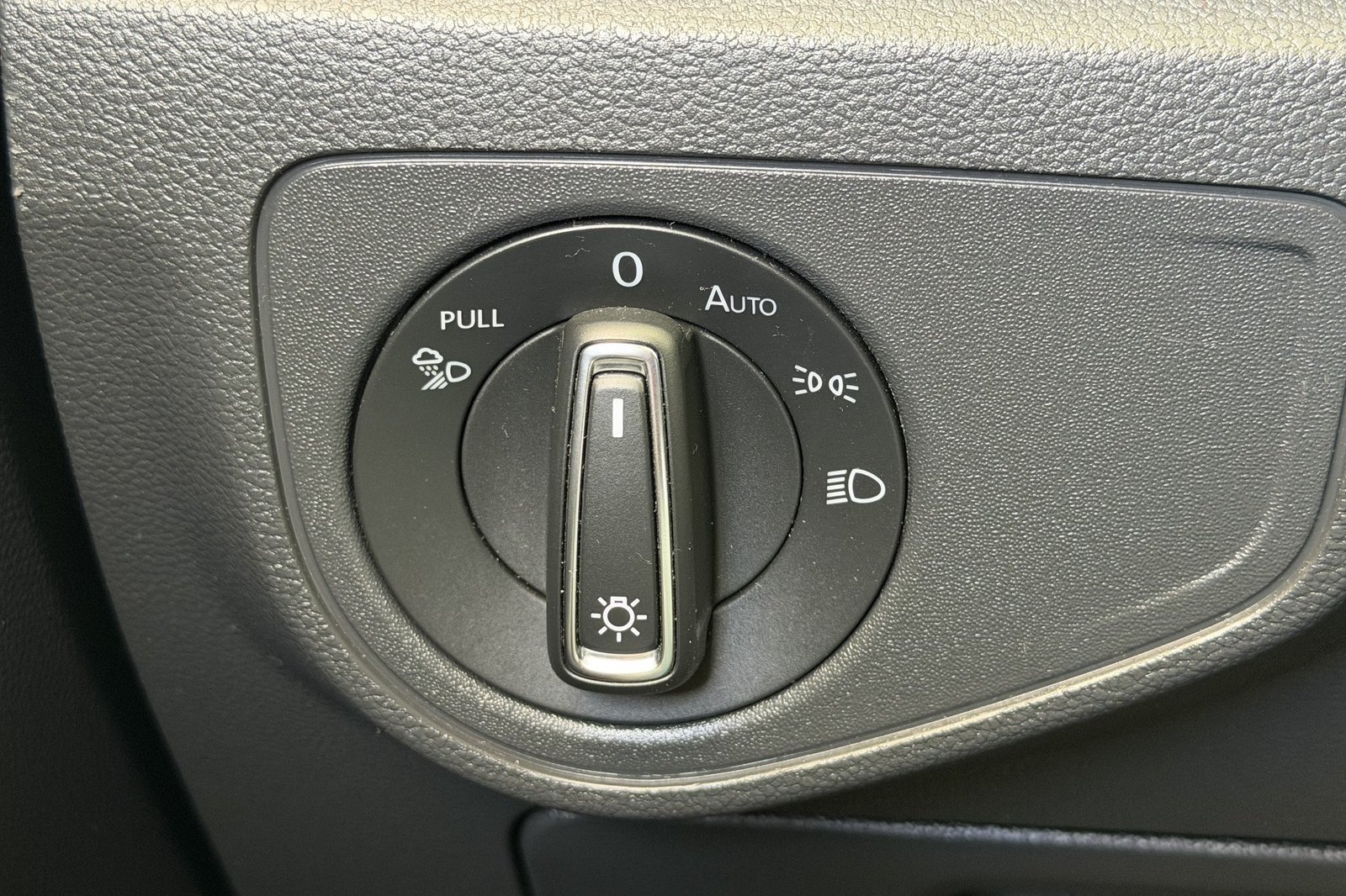 Used 2022 Volkswagen Atlas SEL Premium AWD/4WD image 33