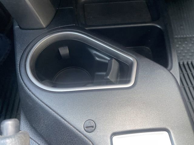 Used 2018 Toyota RAV4 XLE AWD/4WD image 39