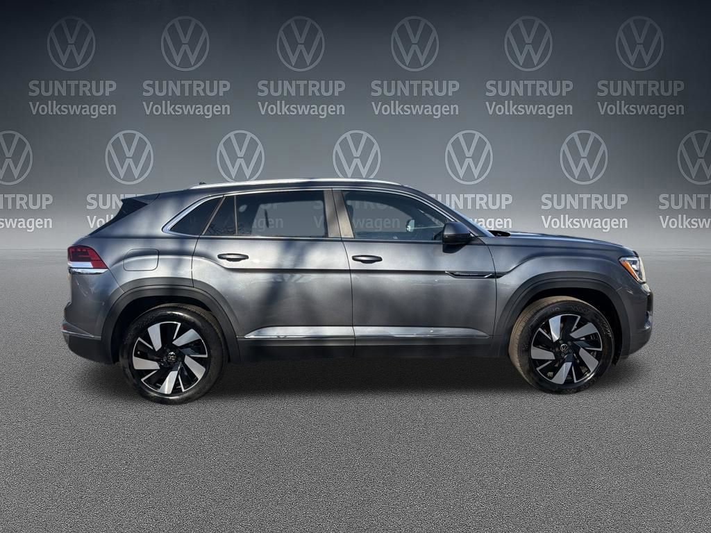 Used 2025 Volkswagen Atlas Cross Sport SEL image 24