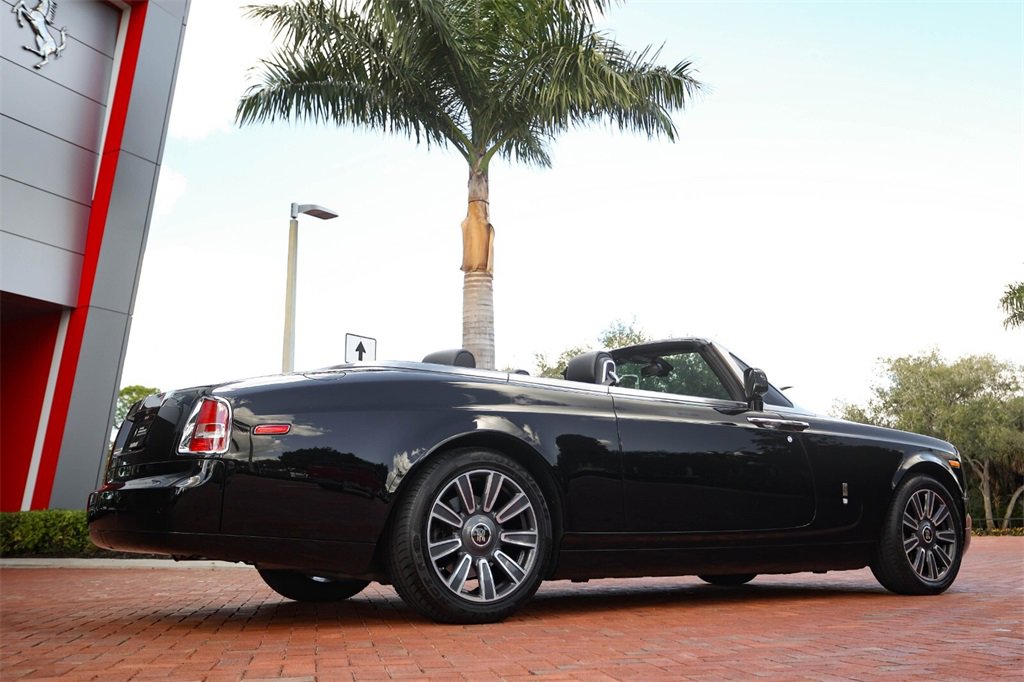 Used 2010 Rolls-Royce Phantom Drophead Coupe image 24