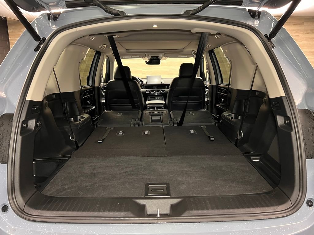 Used 2025 Honda Pilot Touring image 26