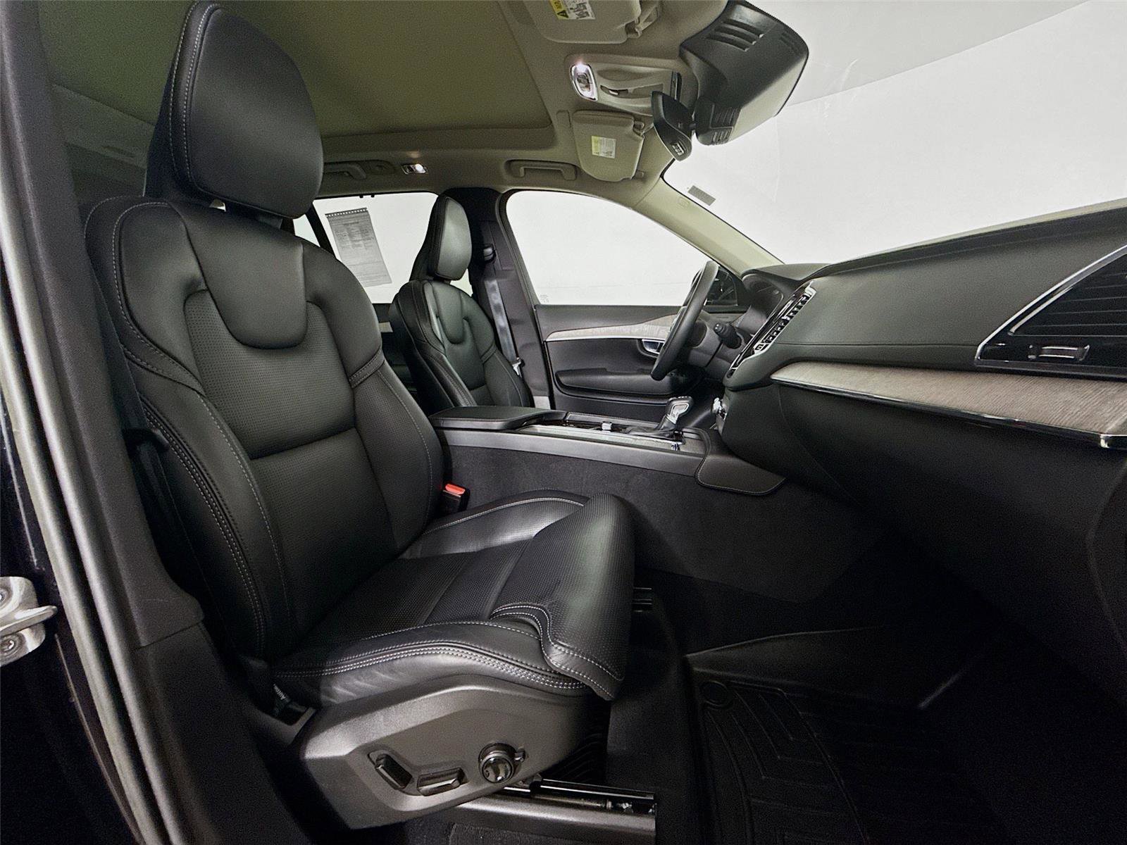 Used 2022 Volvo XC90 T6 Inscription w/ Advanced Package AWD/4WD image 31