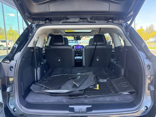 Used 2024 Toyota Highlander Platinum AWD/4WD image 5