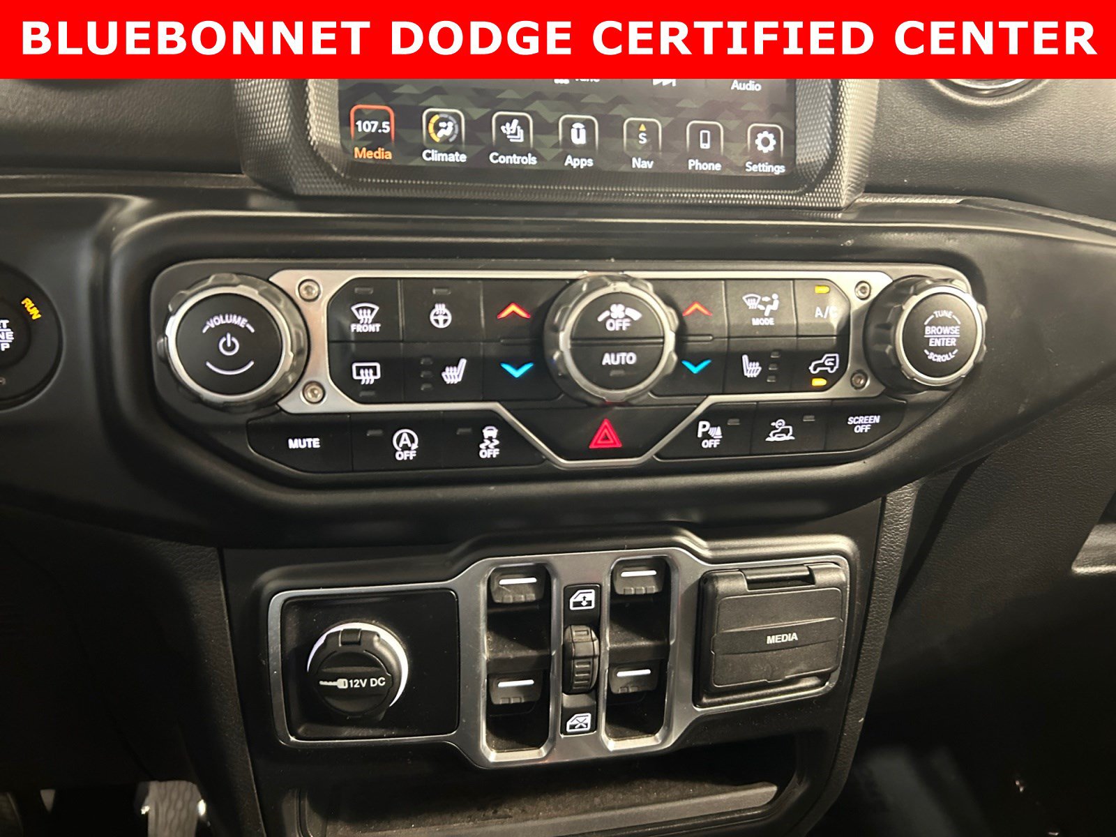 Used 2022 Jeep Gladiator Overland AWD/4WD image 17