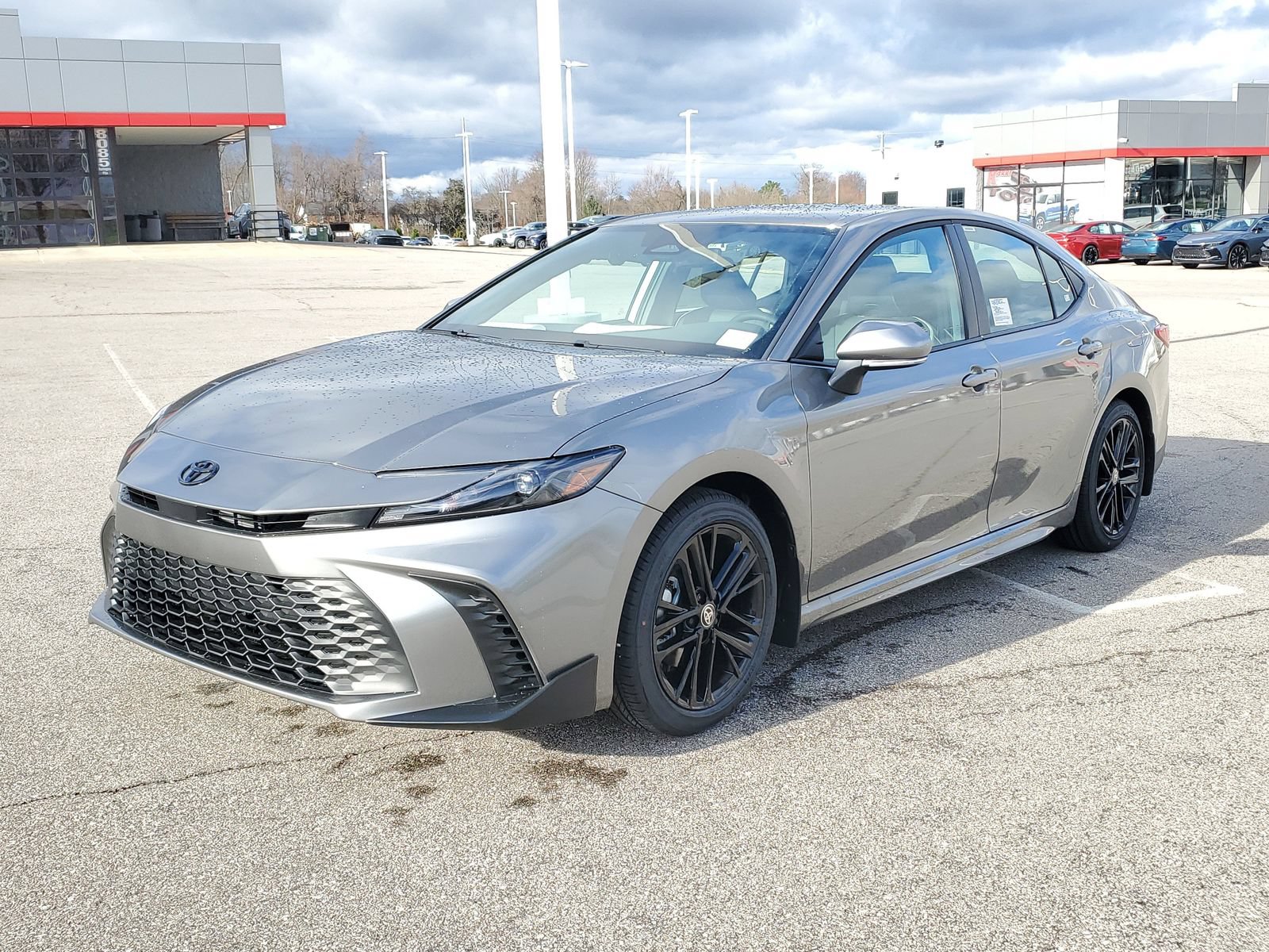New 2026 Toyota Camry SE w/ Convenience Package FWD image 2