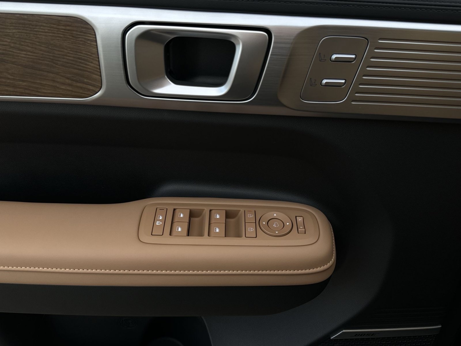 New 2027 Hyundai Santa Fe Limited AWD/4WD image 15