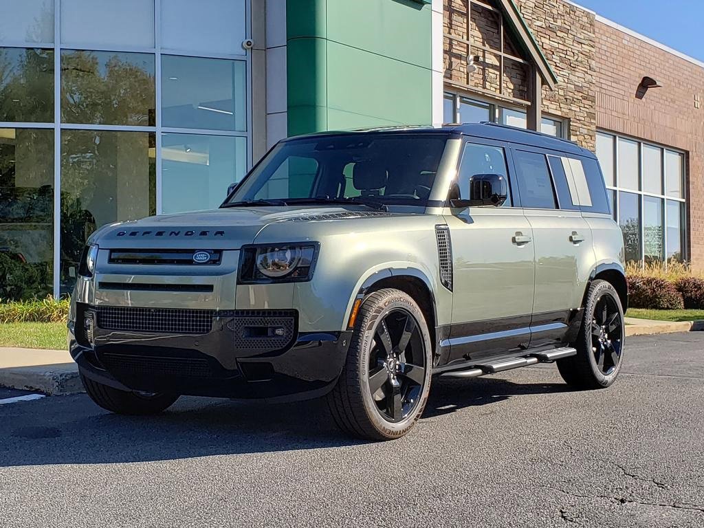 New 2025 Land Rover Defender 110 X-Dynamic SE image 1