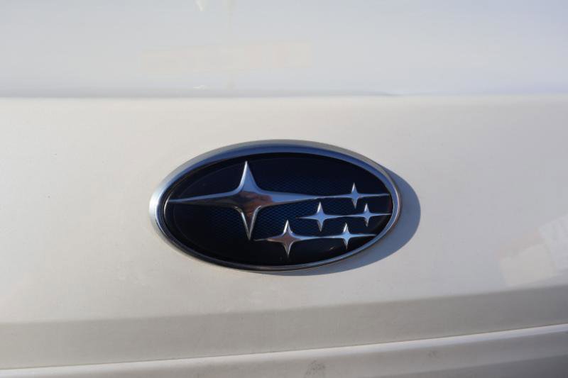 Used 2014 Subaru Legacy 2.5i Limited w/ Moonroof Package AWD/4WD image 9