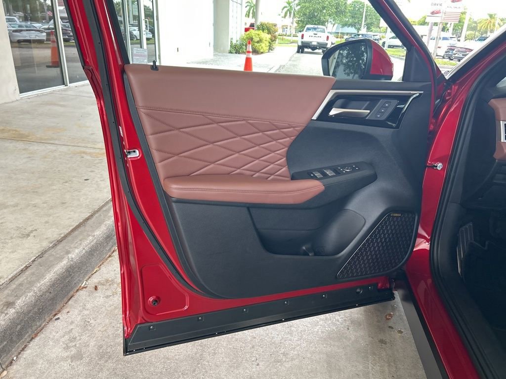 New 2025 Mitsubishi Outlander SEL image 38