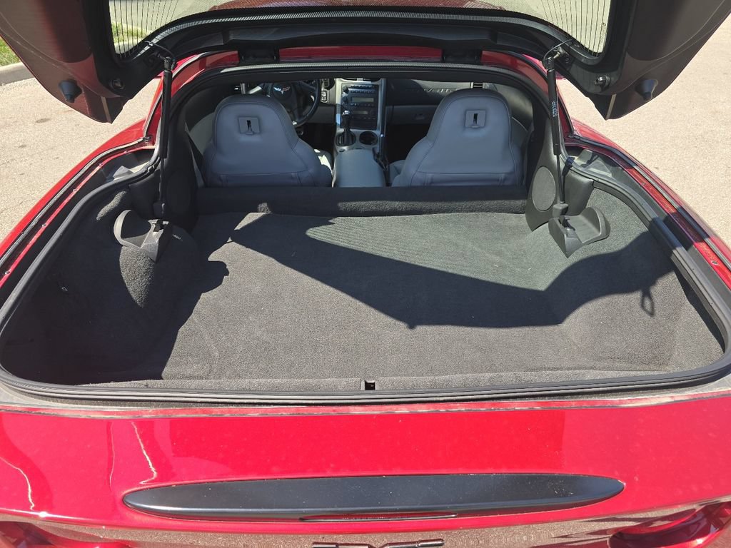 Used 2005 Chevrolet Corvette Coupe w/ Preferred Equipment Group RWD image 15