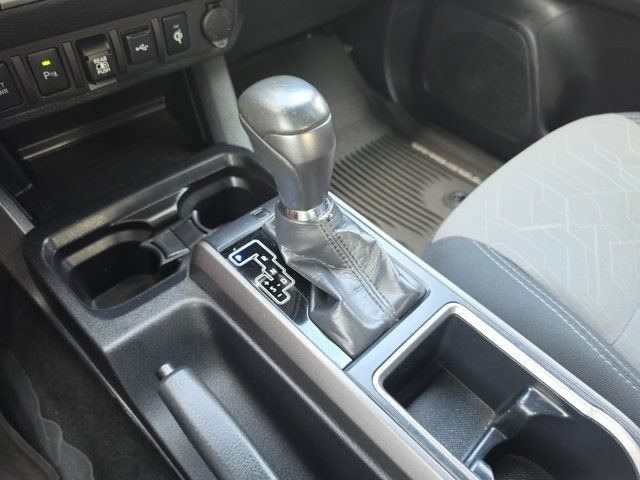 Used 2020 Toyota Tacoma TRD Off-Road w/ Technology Package AWD/4WD image 26