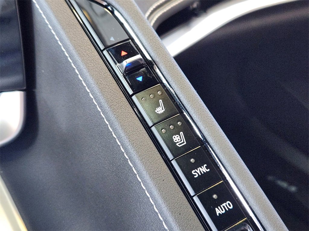 Used 2025 Chevrolet Corvette E-Ray image 22