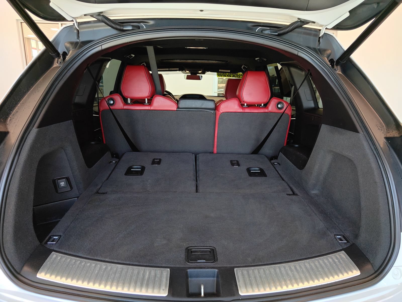 Used 2020 Acura MDX w/ Technology Package AWD/4WD image 19