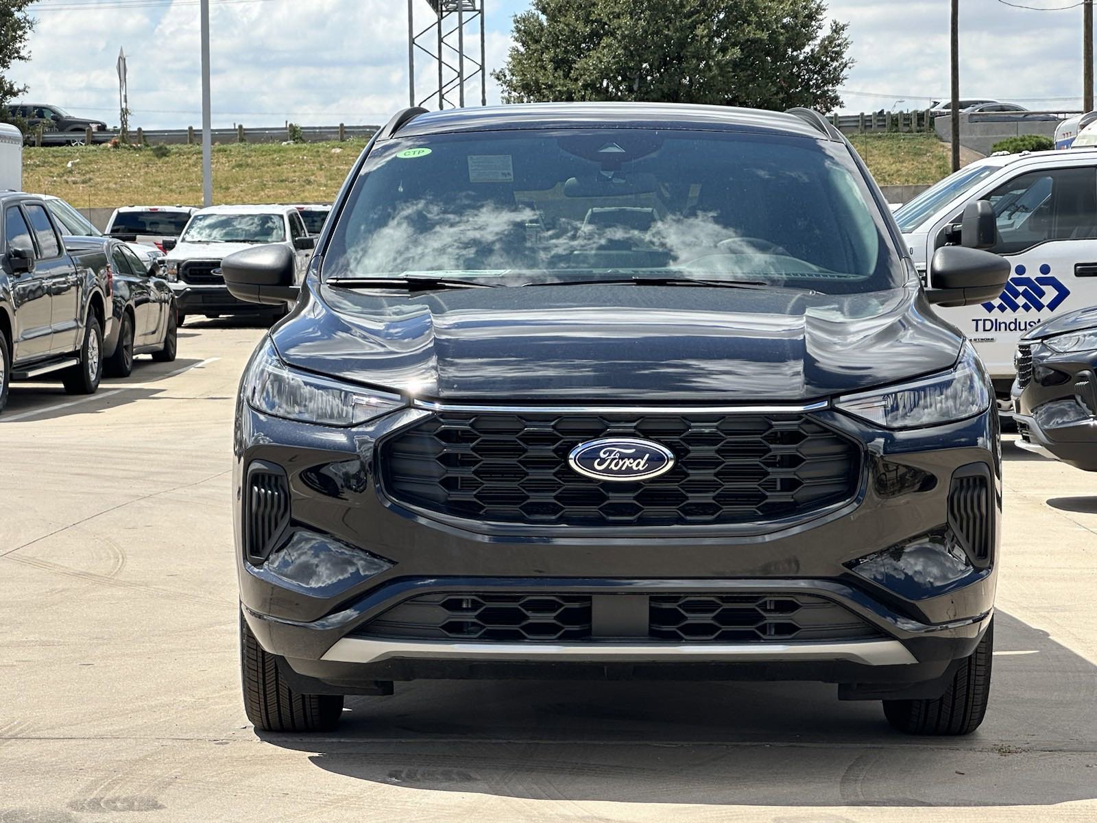 New 2024 Ford Escape ST-Line w/ Equipment Group 301A FWD image 6