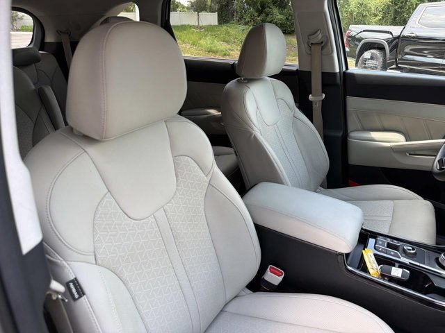 Used 2023 Kia Sorento SX Prestige AWD/4WD image 17