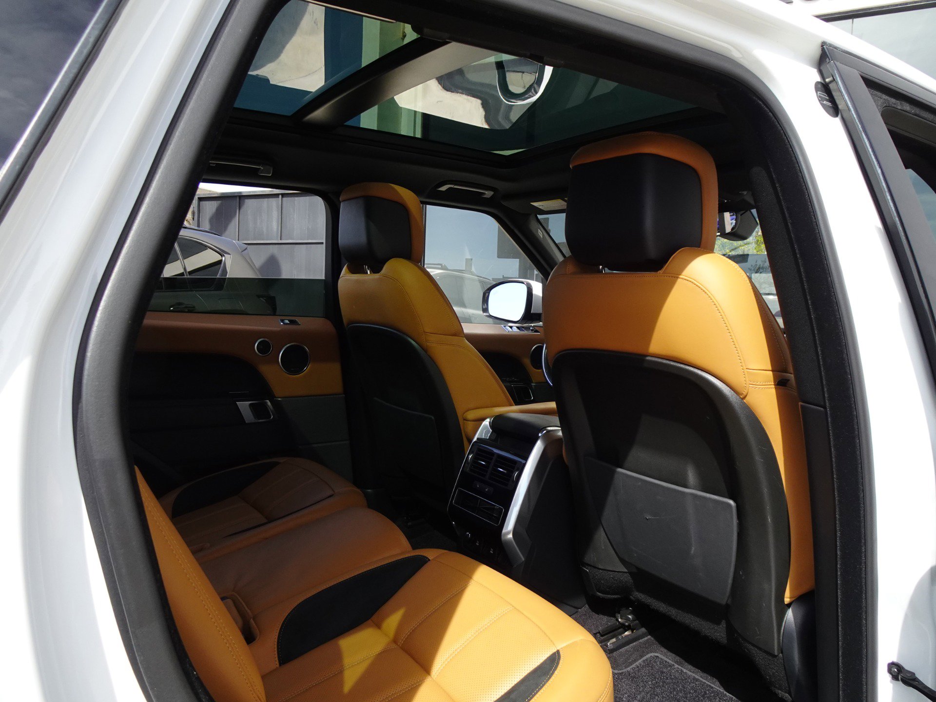 Used 2020 Land Rover Range Rover Sport HSE Dynamic AWD/4WD image 17