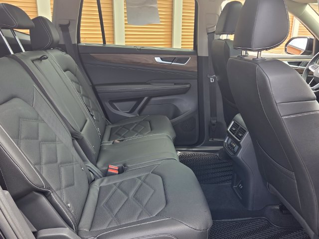 Certified 2026 Volkswagen Atlas SE FWD image 17