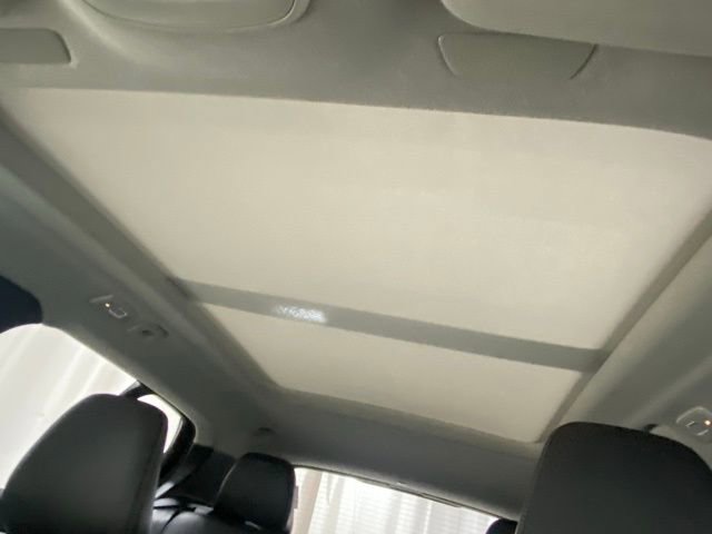 Used 2025 Volvo XC40 B5 Core AWD/4WD image 29