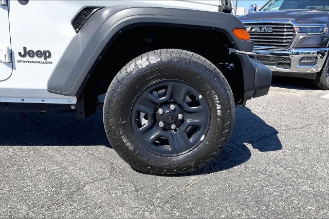 Used 2025 Jeep Wrangler Unlimited Sport AWD/4WD image 8