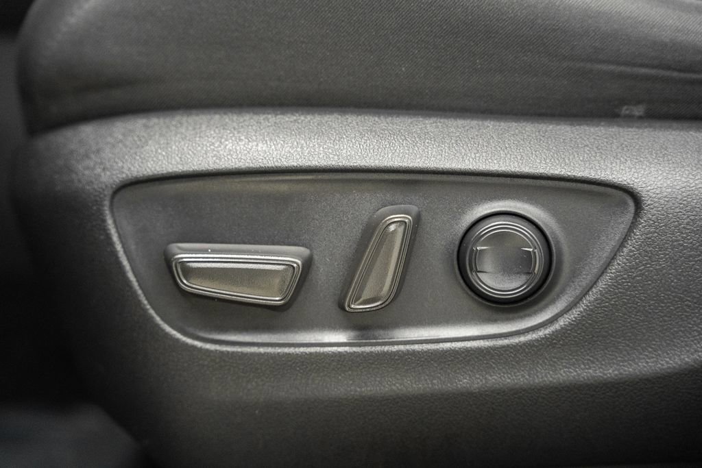 Used 2022 Toyota RAV4 XLE image 30