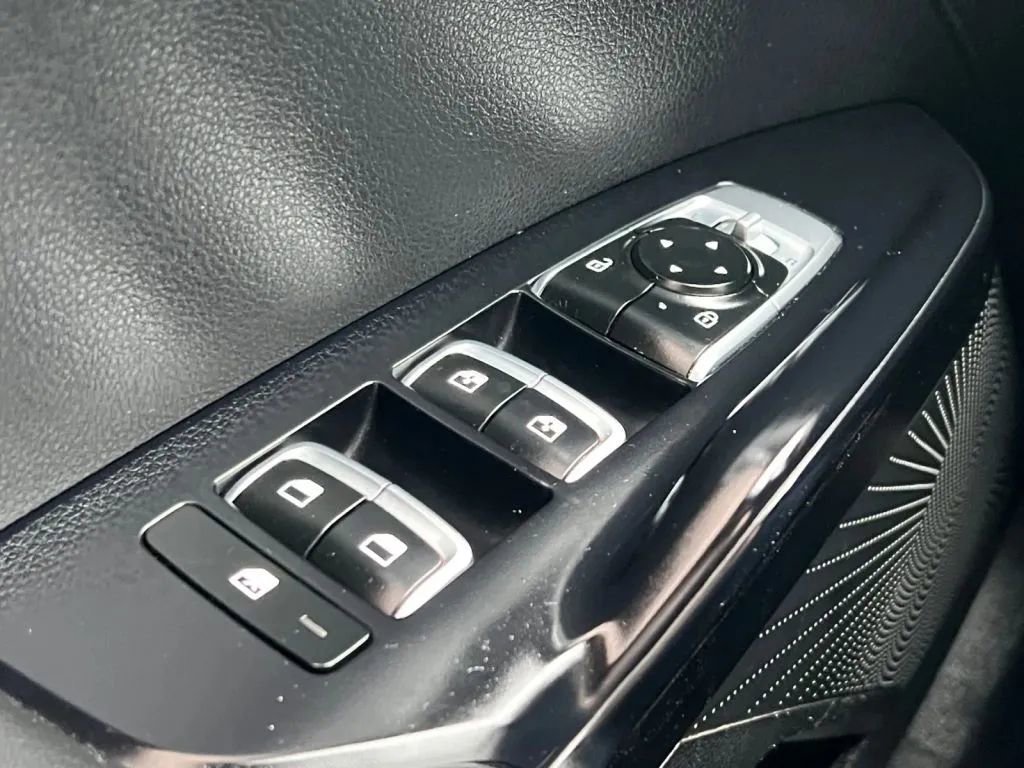 Used 2023 Kia K5 GT-Line image 45