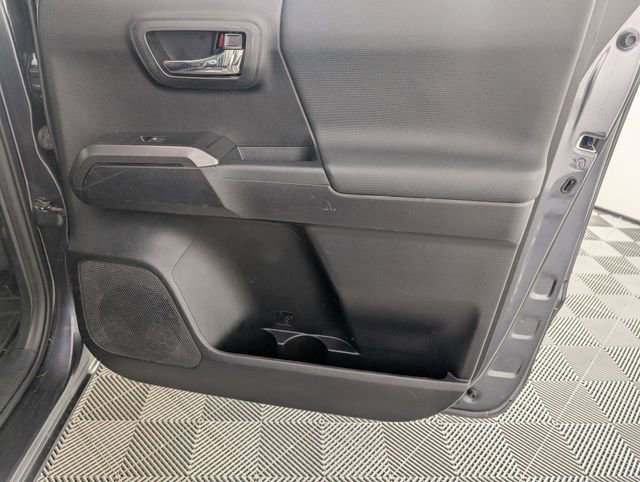 Used 2021 Toyota Tacoma TRD Off-Road w/ Technology Package image 30