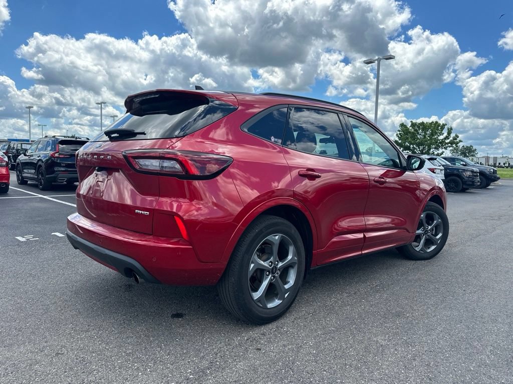 Used 2023 Ford Escape ST-Line w/ Tech Pack #1 AWD/4WD image 12