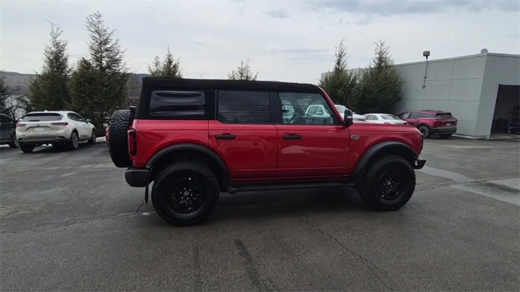 Used 2024 Ford Bronco Wildtrak image 2