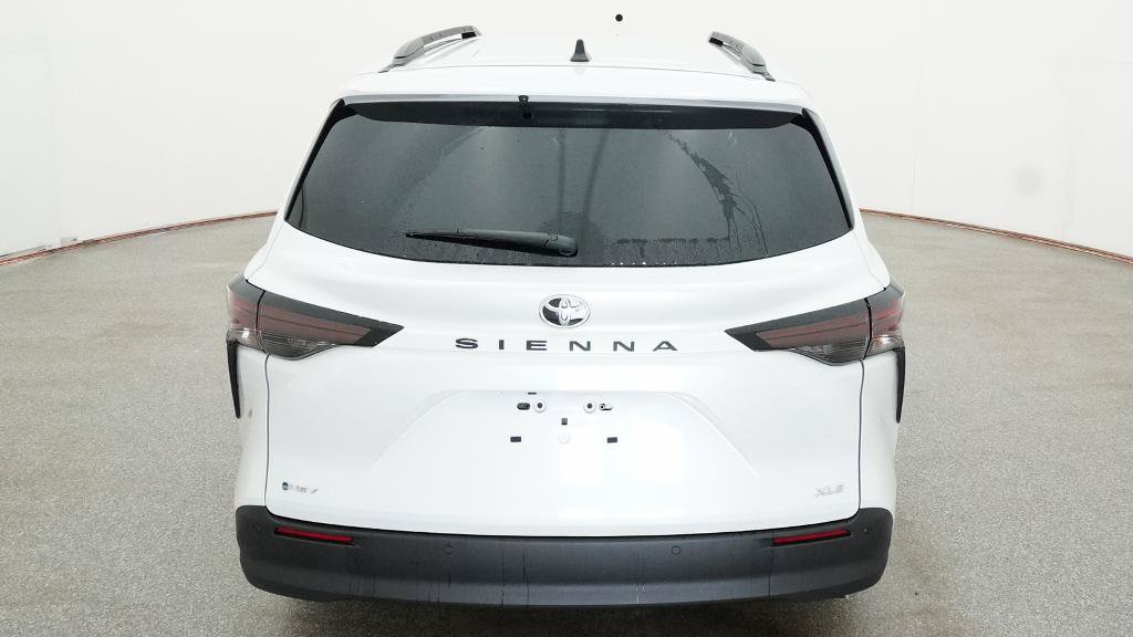 New 2026 Toyota Sienna XLE FWD image 10