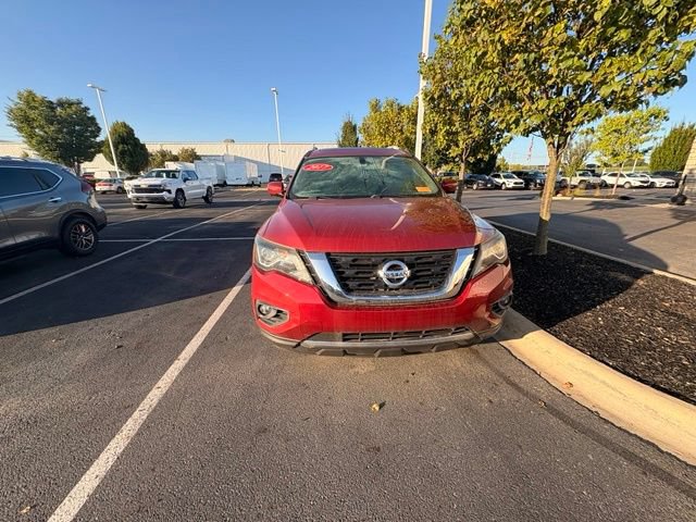 Used 2017 Nissan Pathfinder Platinum w/ Cargo Package FWD image 2