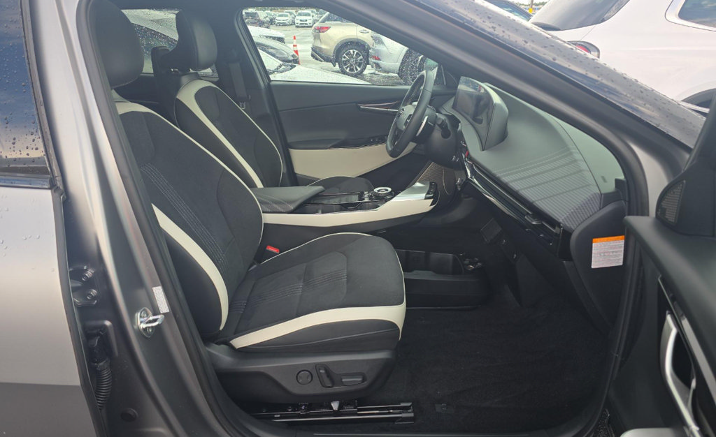 Used 2024 Kia EV6 GT-Line RWD image 11