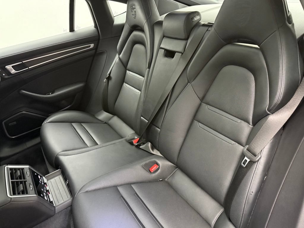 Used 2023 Porsche Panamera 4 Platinum Edition AWD/4WD image 27