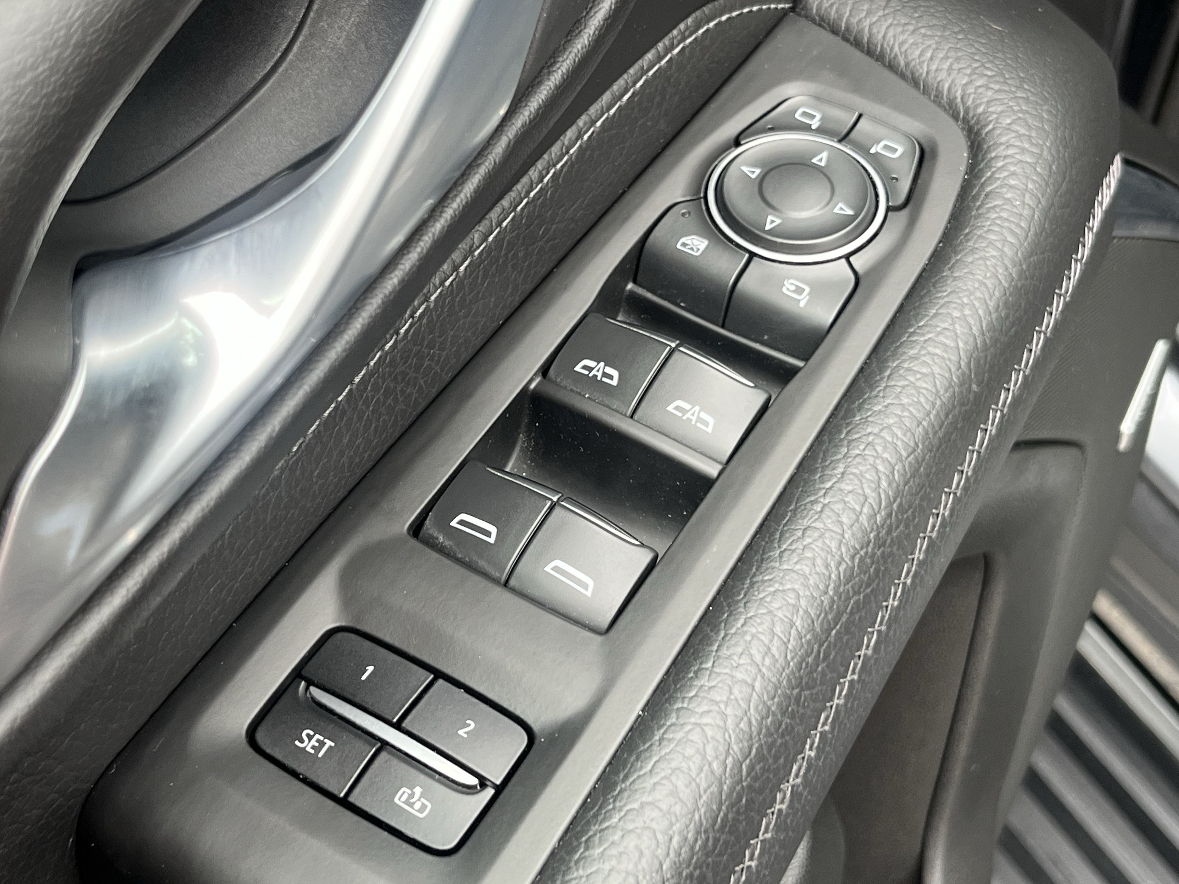 Used 2022 GMC Yukon Denali AWD/4WD image 27