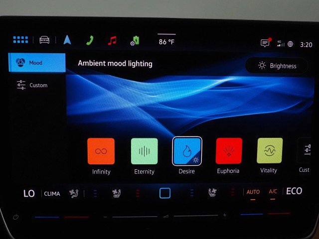 Used 2025 Volkswagen ID. Buzz 1st Edition image 35