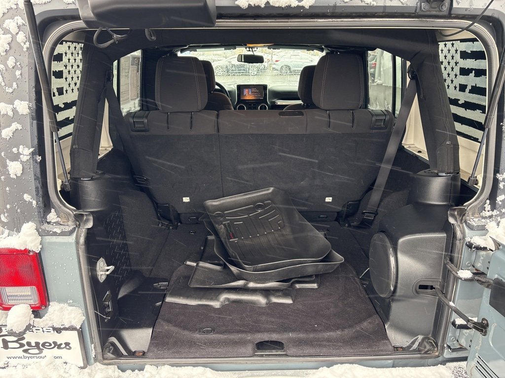 Used 2014 Jeep Wrangler Unlimited Sahara image 22
