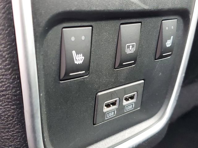 Used 2023 Chrysler 300 Touring L w/ Safetytec Plus Group image 11