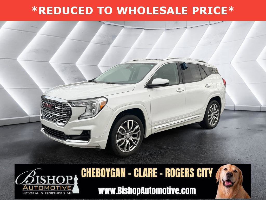 Used 2022 GMC Terrain Denali image 1