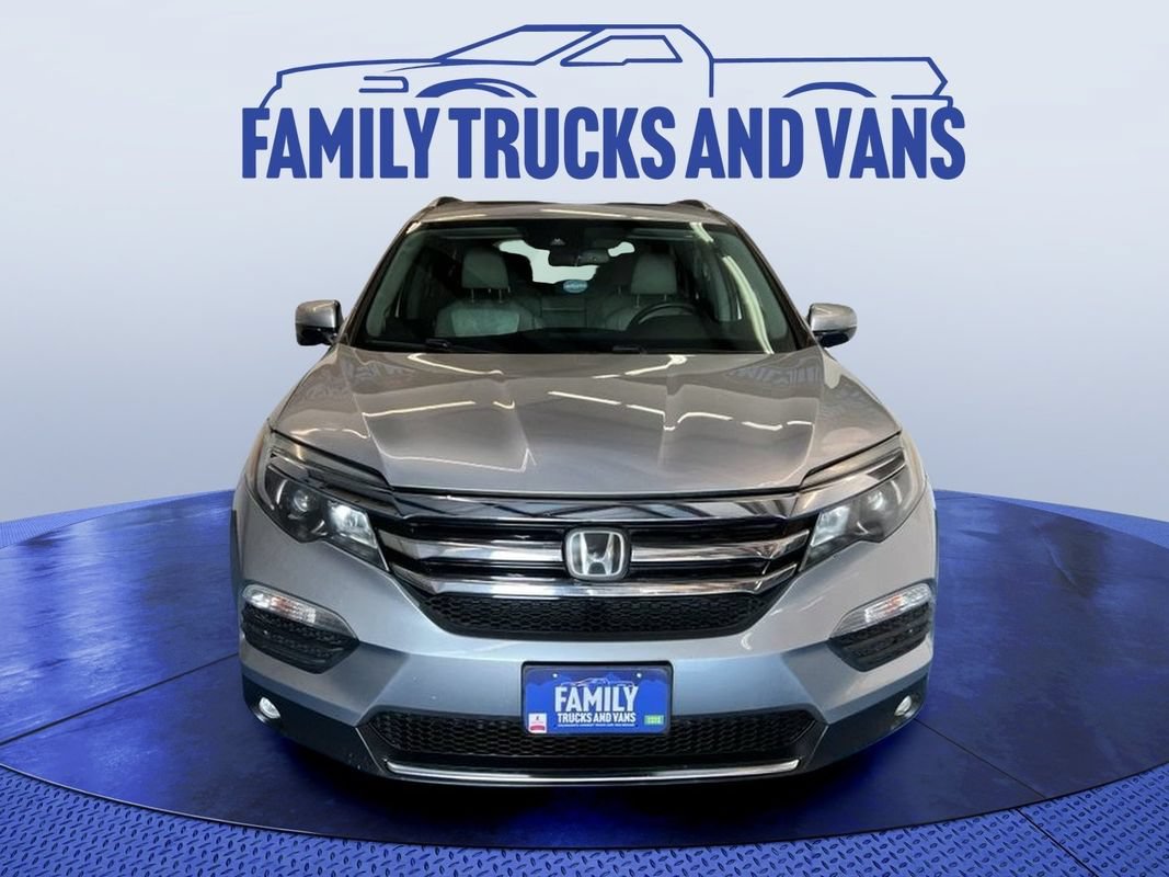 Used 2017 Honda Pilot Touring image 2