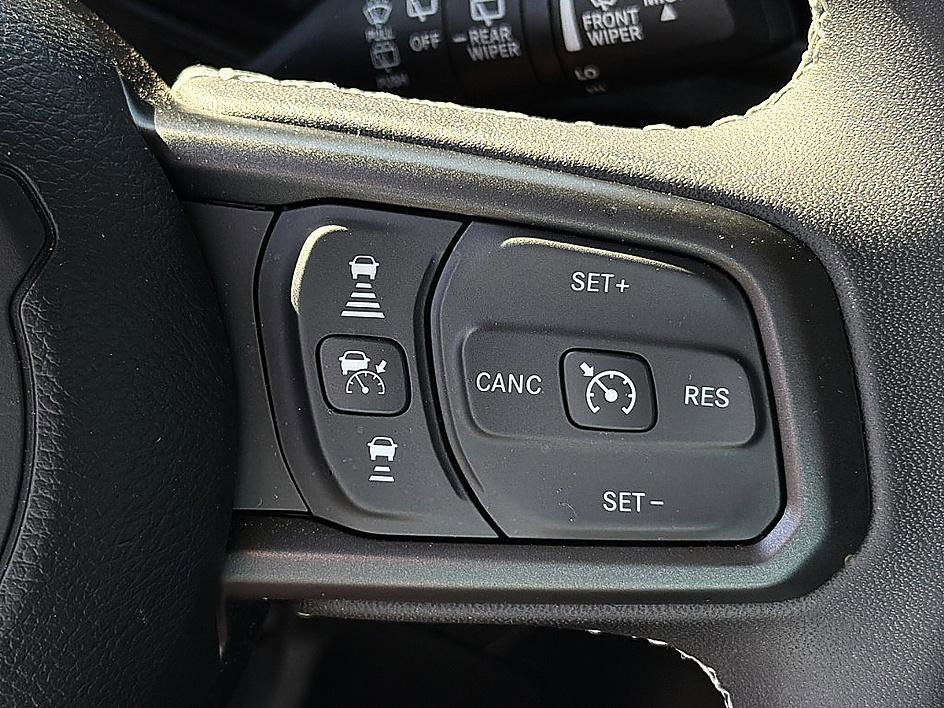 Used 2025 Jeep Wrangler Unlimited Rubicon AWD/4WD image 18