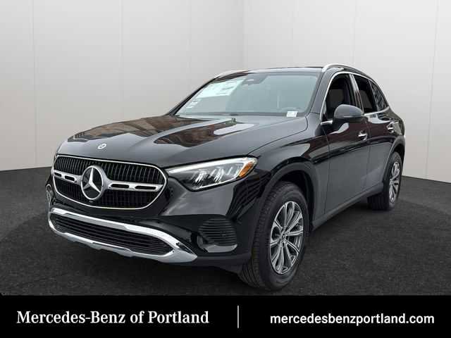 Used 2026 Mercedes-Benz GLC 300 4MATIC image 1