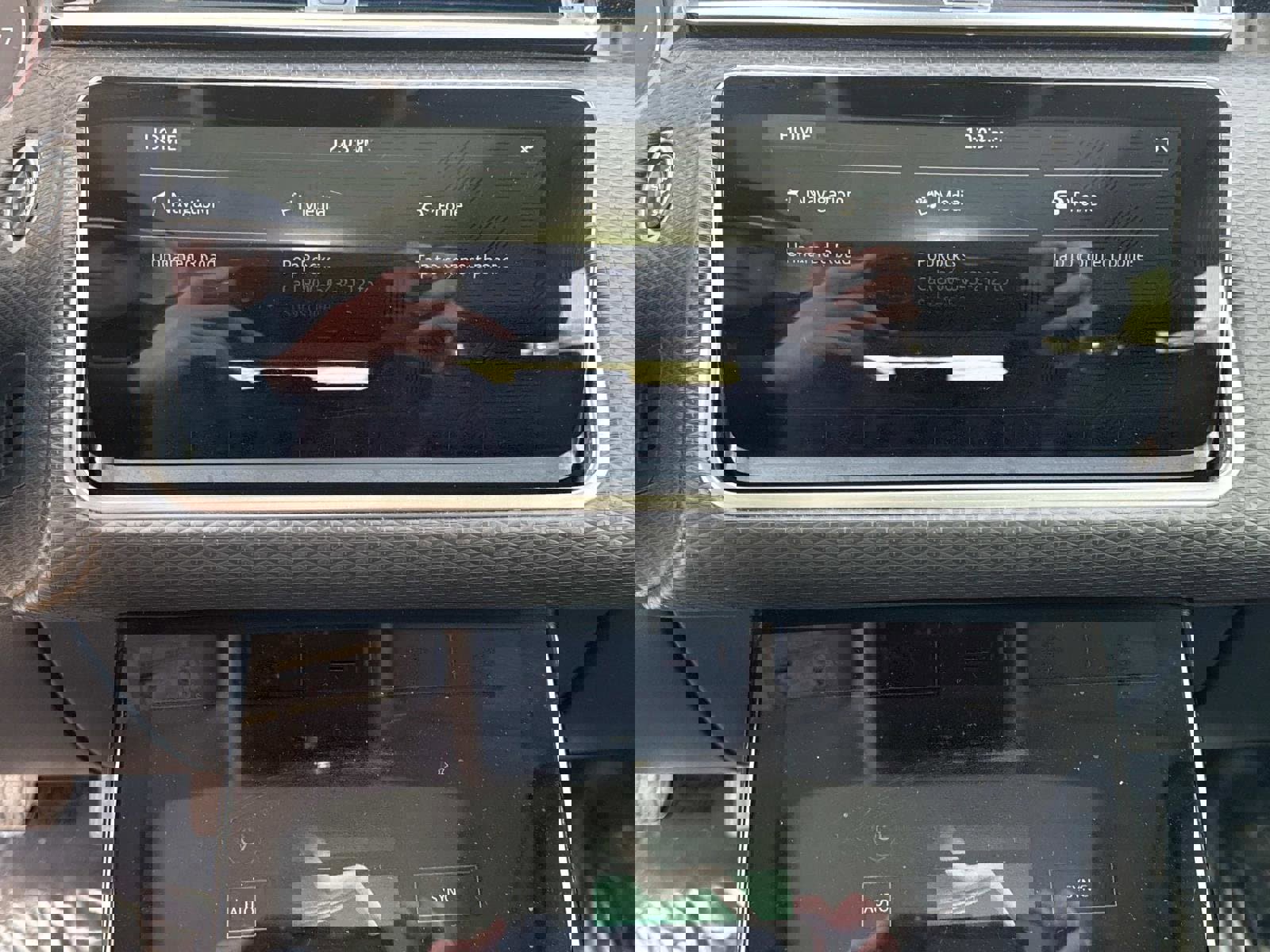 Used 2020 Land Rover Range Rover Velar S image 23