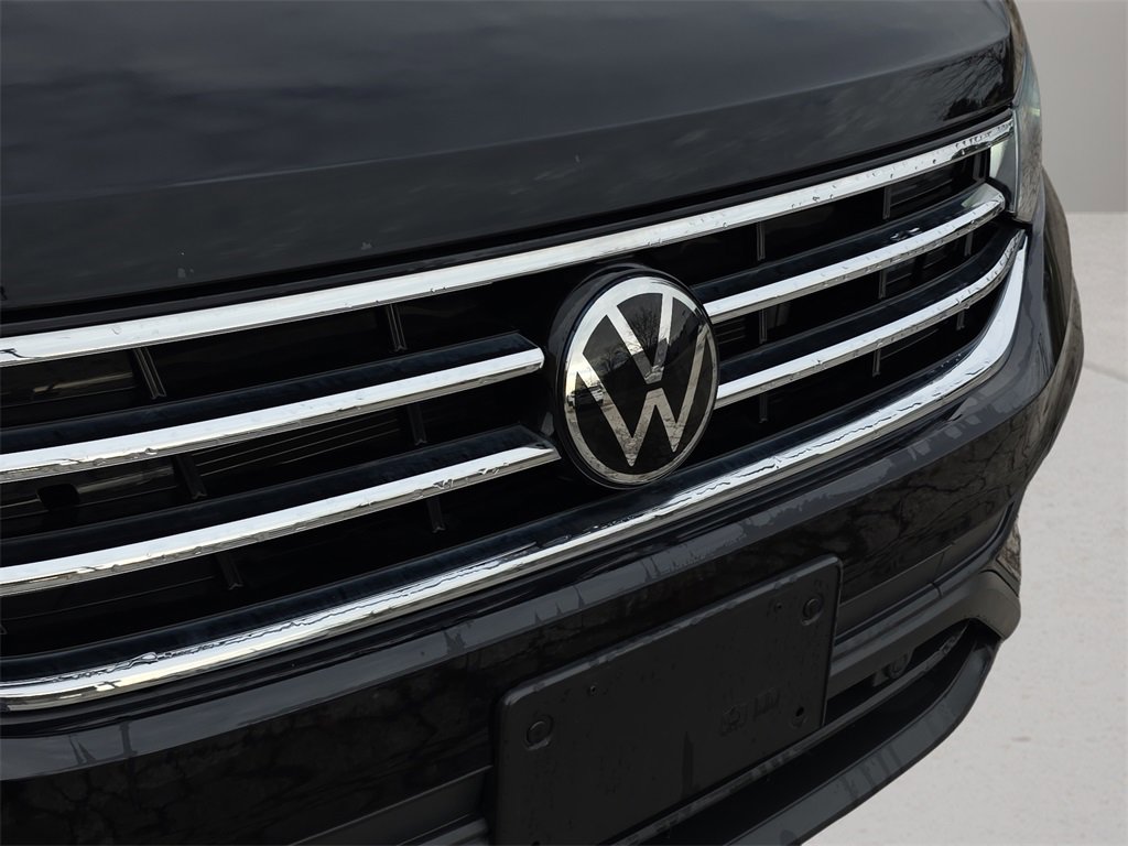 Used 2024 Volkswagen Tiguan S image 9