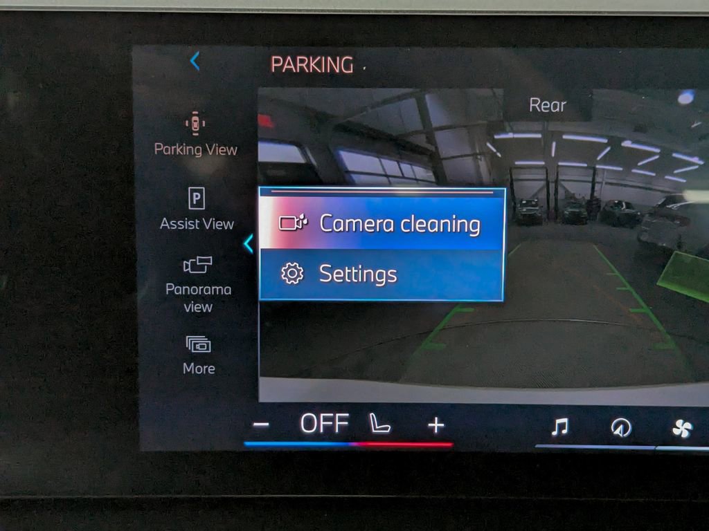 Used 2025 BMW 530i xDrive image 23