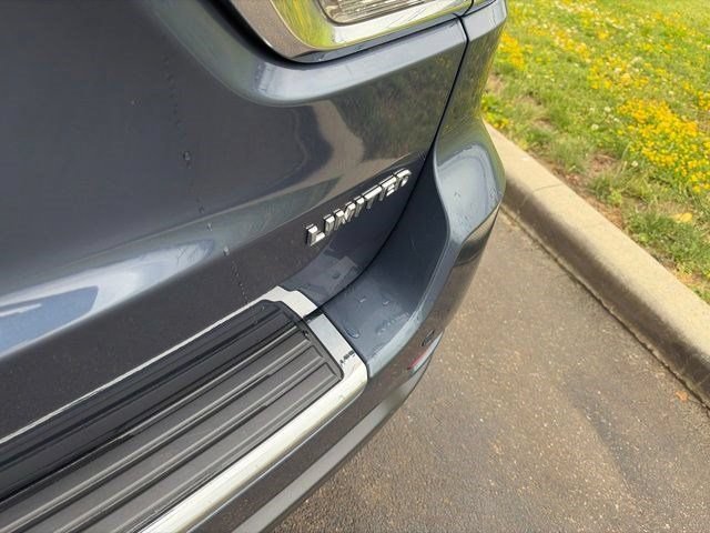 Used 2021 Jeep Grand Cherokee Limited w/ Premium Lighting Group AWD/4WD image 49