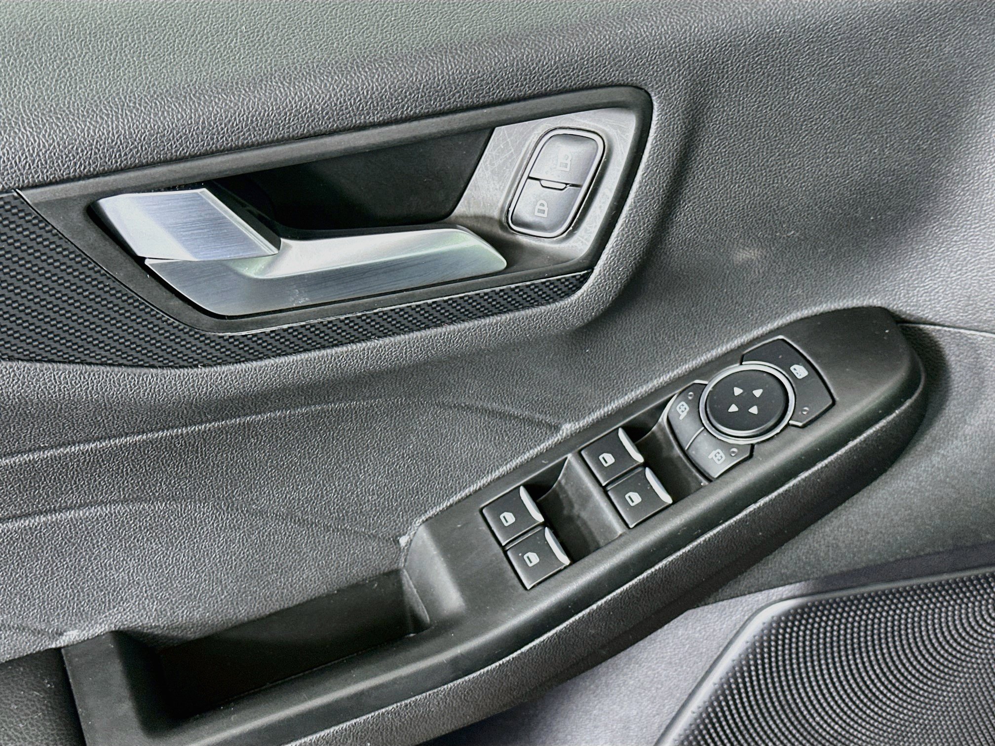 Used 2025 Ford Escape ST-Line FWD image 15