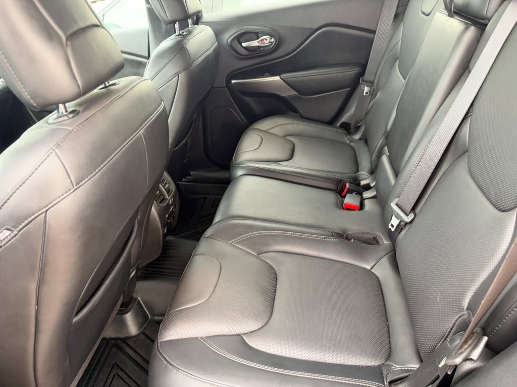 Used 2021 Jeep Cherokee Limited w/ Elite Package AWD/4WD image 27