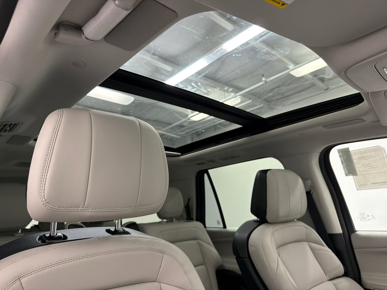 New 2026 Lincoln Navigator L Reserve AWD/4WD image 14