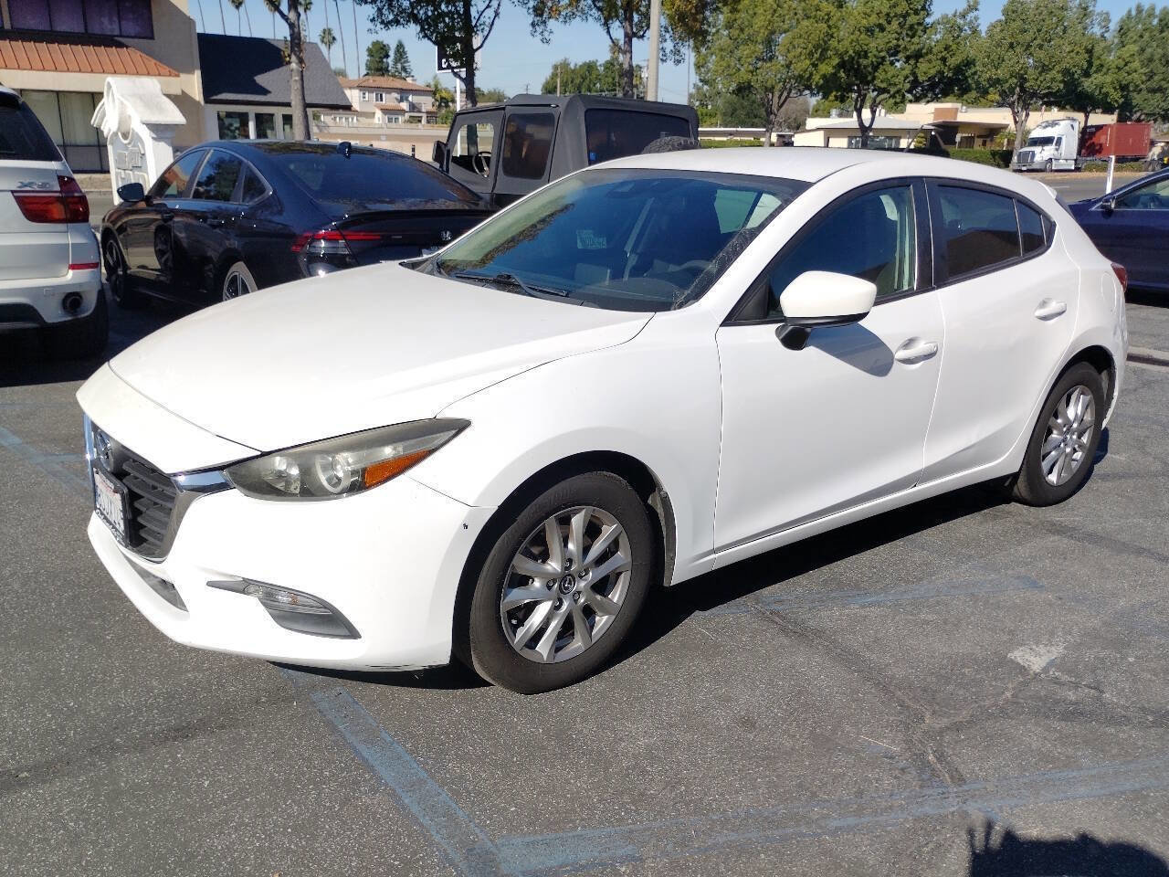 Used 2018 MAZDA MAZDA3 Sport FWD image 1