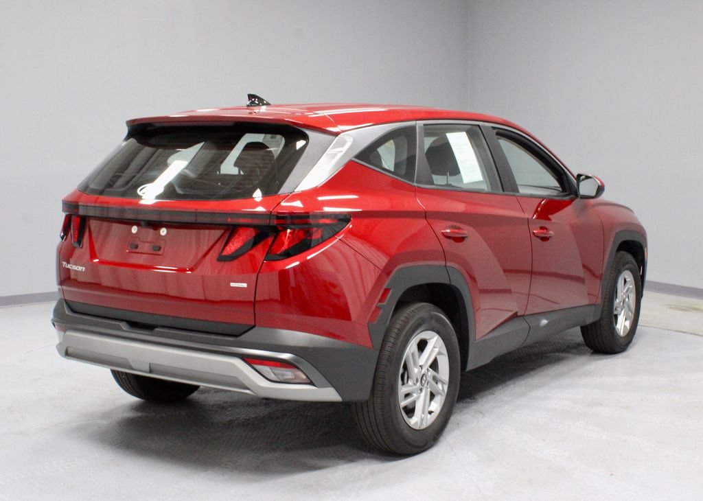 Certified 2025 Hyundai Tucson SE AWD/4WD image 9