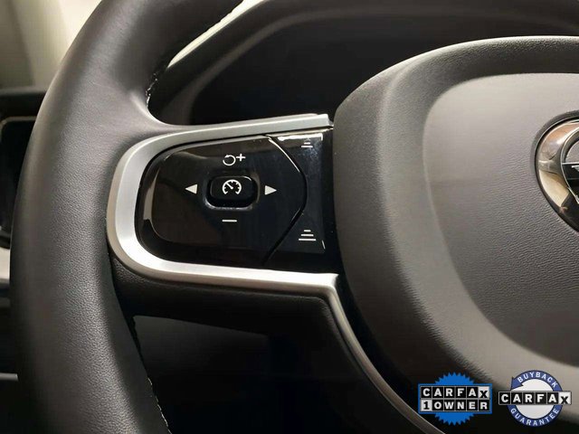 Used 2025 Volvo XC60 B5 Plus image 30